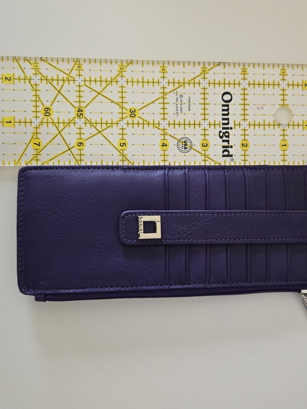 Lodis RFID Purple Leather Slim Wallet Card Holder Zip Pocket New - Picture 8 of 12